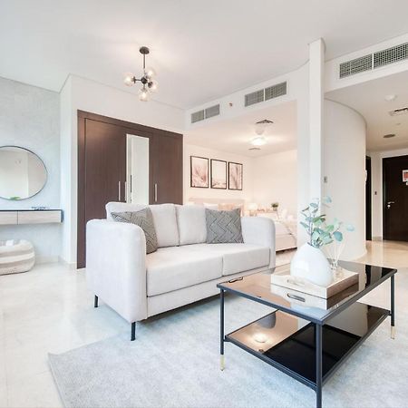 Calm Studio At Sky Gardens Difc By Deluxe Holiday Homes Dubai Buitenkant foto