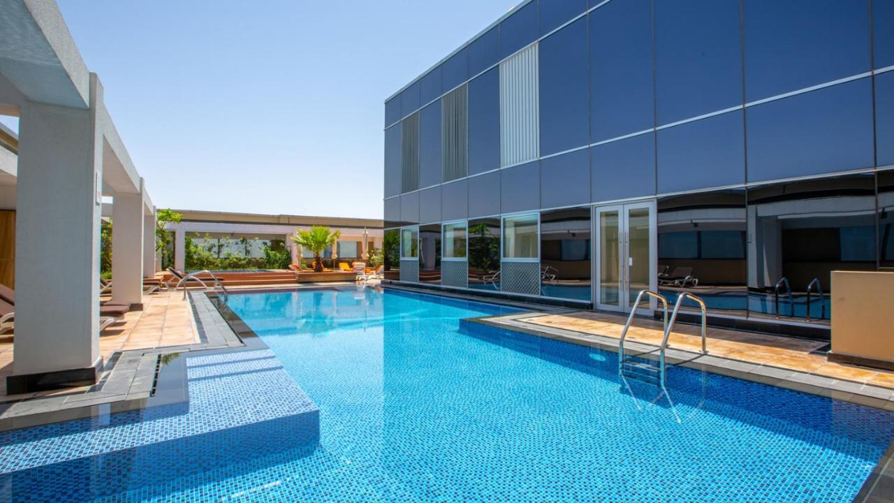 Calm Studio At Sky Gardens Difc By Deluxe Holiday Homes Dubai Buitenkant foto