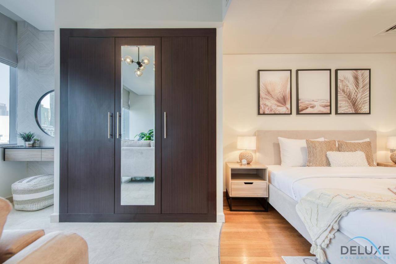 Calm Studio At Sky Gardens Difc By Deluxe Holiday Homes Dubai Buitenkant foto